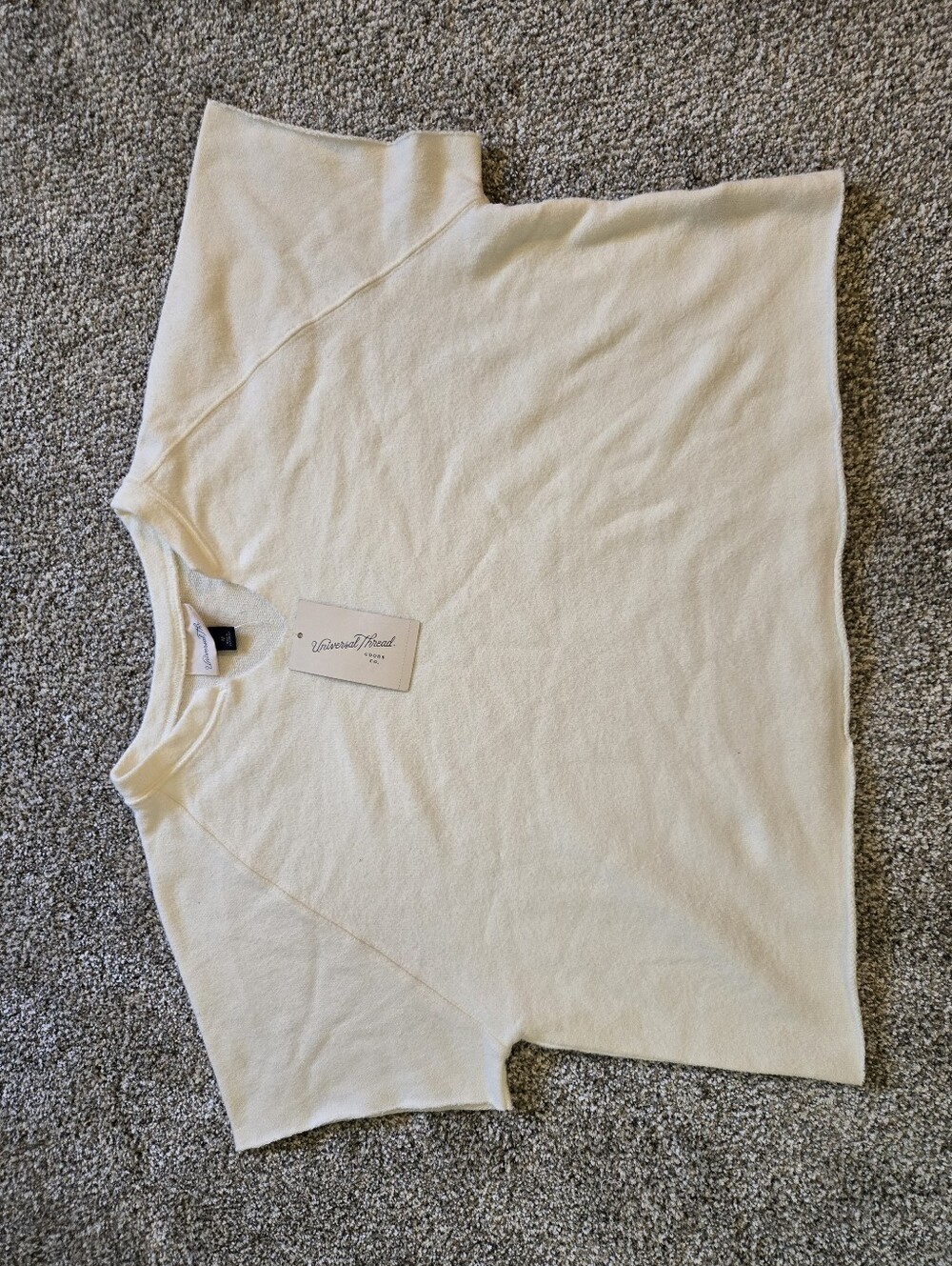 Universal Thread Cream Short Sleeve Knit Top